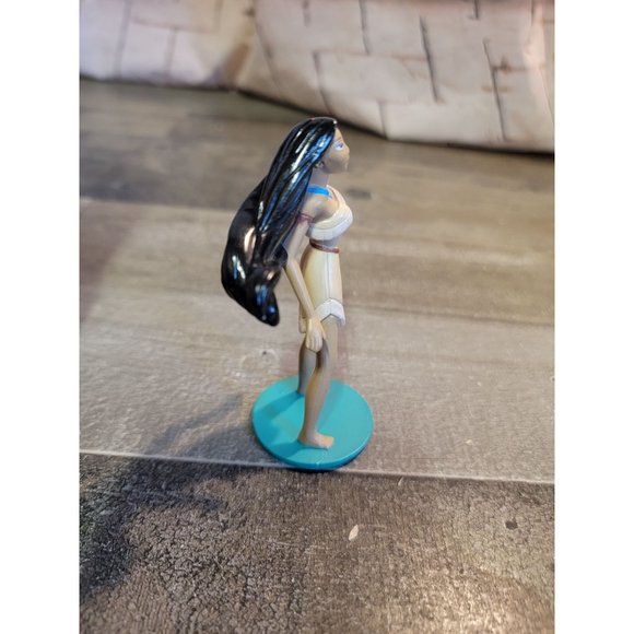 Pocahontas Princess toy figure Disney - Picture 5 of 6